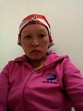 girl-hot2x online show from November 23, 2025, 11:54 am