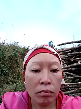 girl-hot2x online show from December 23, 2025, 10:13 am