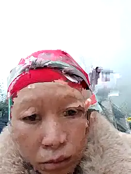 girl-hot2x online show from February 13, 2026, 10:55 am