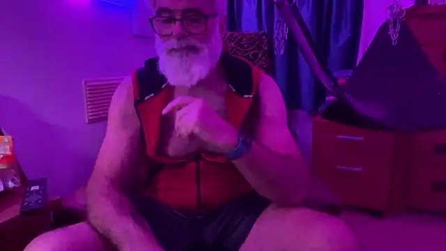 LeatherSdaddy online show from June 1, 2026, 8:43 pm