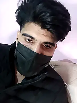 hotyyyyjonny online show from December 17, 2025, 6:58 pm