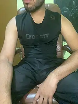 Snapshot of hotyyyyjonny chatting on April 15, 2026, 4:19 am hotyyyyjonny online show from April 15, 2026, 4:19 am