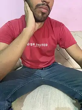 Snapshot of hotyyyyjonny chatting on April 27, 2026, 5:44 pm hotyyyyjonny online show from April 27, 2026, 5:44 pm