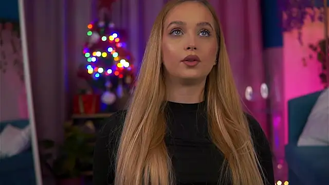 ElyssawetXX online show from December 5, 2025, 7:21 pm