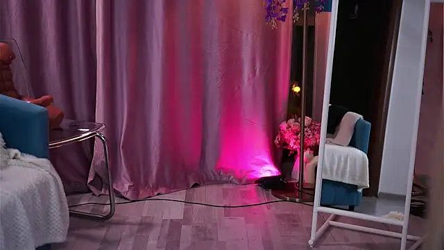 ElyssawetXX online show from August 2, 2026, 7:12 pm