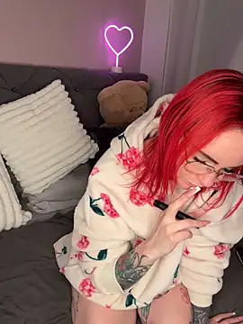 AlinaWinter online show from February 4, 2026, 4:46 pm