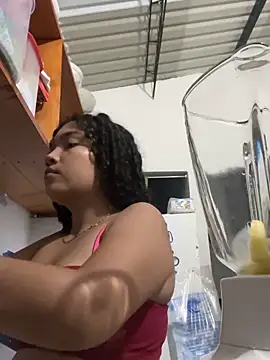 PetiteKattia online show from March 10, 2026, 12:15 am