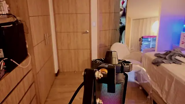 Iamnyxy online show from February 14, 2026, 11:07 am