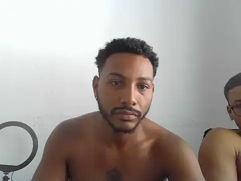 Snapshot of PutosRJ chatting on November 12, 2025, 2:39 pm PutosRJ online show from November 12, 2025, 2:39 pm