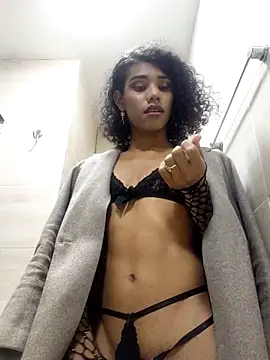 Snapshot of AlexaBellanova chatting on March 23, 2026, 5:44 am AlexaBellanova online show from March 23, 2026, 5:44 am