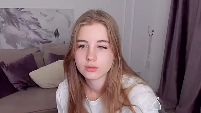 GoldenMirage online show from November 23, 2025, 4:23 am