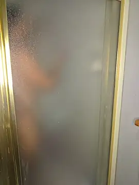 piggylatino online show from February 27, 2026, 12:21 am