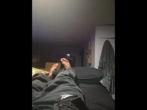 piggylatino online show from April 24, 2026, 1:02 pm