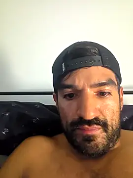 piggylatino online show from May 3, 2026, 8:59 pm