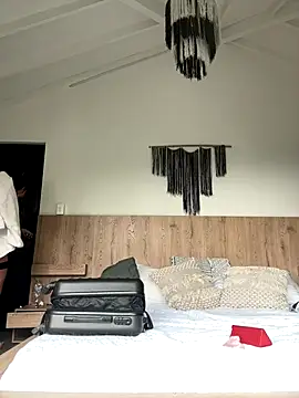 Snapshot of Hannaah_wood chatting on December 18, 2025, 5:52 pm Hannaah wood online show from December 18, 2025, 5:52 pm