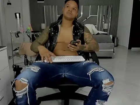 master leather online show from July 13, 2026, 3:59 pm