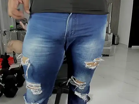 master leather online show from July 15, 2026, 3:39 pm
