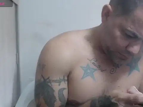 Alexander Halls online show from December 2, 2025, 5:52 pm