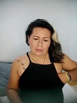 Snapshot of angi_daw chatting on February 11, 2026, 1:43 am angi daw online show from February 11, 2026, 1:43 am