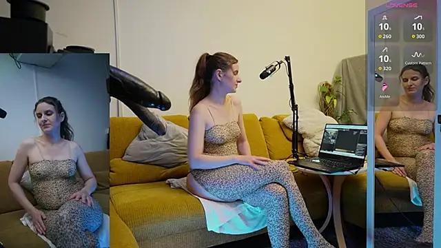 SUZANNEXXXXXX online show from March 1, 2026, 10:23 pm