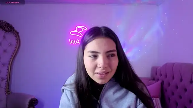 ISABELA TAY online show from June 30, 2026, 12:06 pm