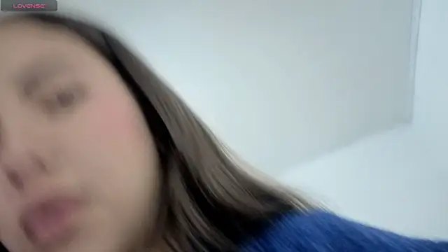 ISABELA TAY online show from August 4, 2026, 11:35 am