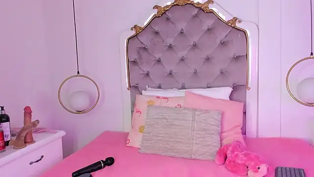 fallon grey online show from February 3, 2026, 8:03 pm