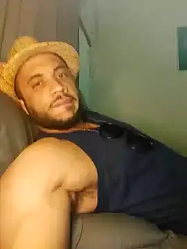 Snapshot of fireblond21 chatting on November 13, 2025, 1:04 am fireblond21 online show from November 13, 2025, 1:04 am