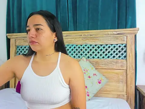 Chelsea Russell01 online show from December 16, 2025, 12:54 pm