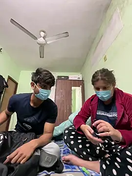 Snapshot of Cute_hotzara chatting on December 23, 2025, 4:54 am Cute hotzara online show from December 23, 2025, 4:54 am