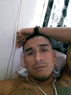 Snapshot of Solo_privado chatting on April 6, 2026, 9:27 pm Solo privado online show from April 6, 2026, 9:27 pm