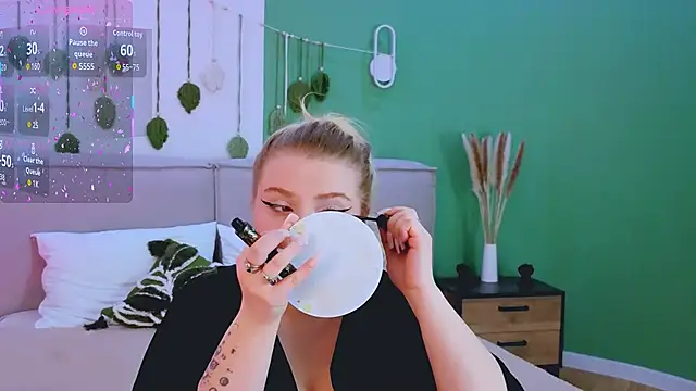 EmiliaStanley online show from February 3, 2026, 5:49 am