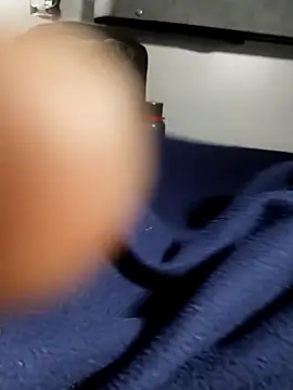 yourcharm4593 online show from November 17, 2025, 5:41 pm