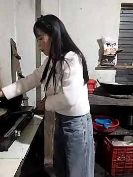 gugu0022 online show from February 19, 2026, 10:55 am