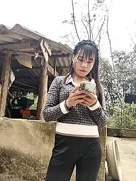 gugu0022 online show from March 13, 2026, 1:56 am