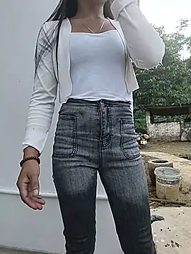 gugu0022 online show from June 13, 2026, 10:57 am