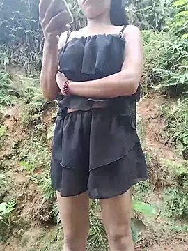 gugu0022 online show from June 16, 2026, 11:18 pm