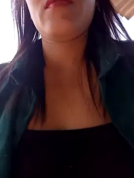 Lyly sexyy online show from November 28, 2025, 4:15 am