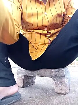 Lyly sexyy online show from May 12, 2026, 9:50 am