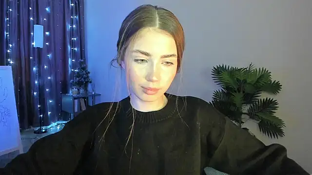 Aurora Glow21 online show from February 13, 2026, 12:12 pm