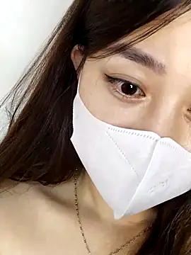 Snapshot of MiCandy-Lovee chatting on November 13, 2025, 4:50 pm MiCandy-Lovee online show from November 13, 2025, 4:50 pm