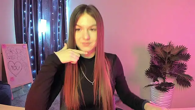 luna lust 212 online show from February 18, 2026, 4:19 am