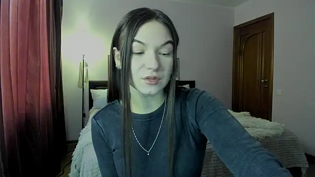 luna lust 212 online show from April 29, 2026, 4:16 am