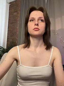 Shy Vivi online show from June 7, 2026, 1:15 pm
