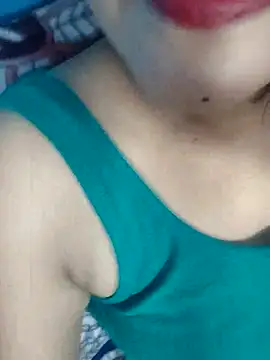 Cute Ayushii online show from June 28, 2026, 5:13 am