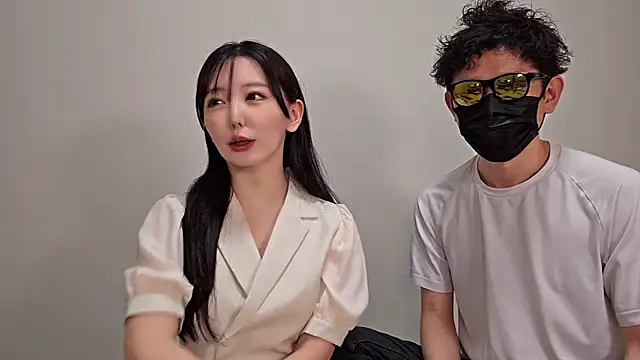 ikura chan online show from April 4, 2026, 2:14 pm