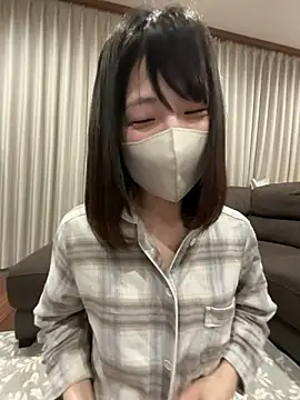 mayumichan13 online show from May 3, 2026, 8:37 pm