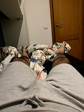 Yannick04 online show from November 21, 2025, 10:08 pm