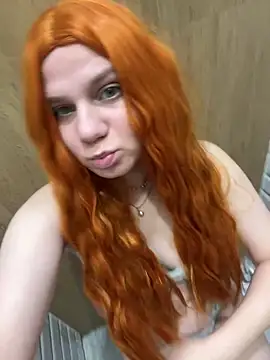 Snapshot of Outdoor_Stefii chatting on November 16, 2025, 5:13 am Outdoor Stefii online show from November 16, 2025, 5:13 am