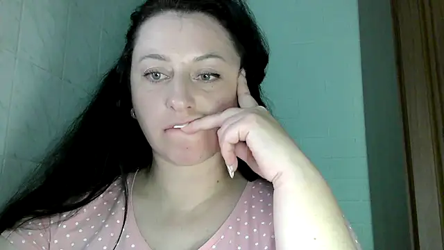 MelinaAx online show from April 15, 2026, 7:58 pm